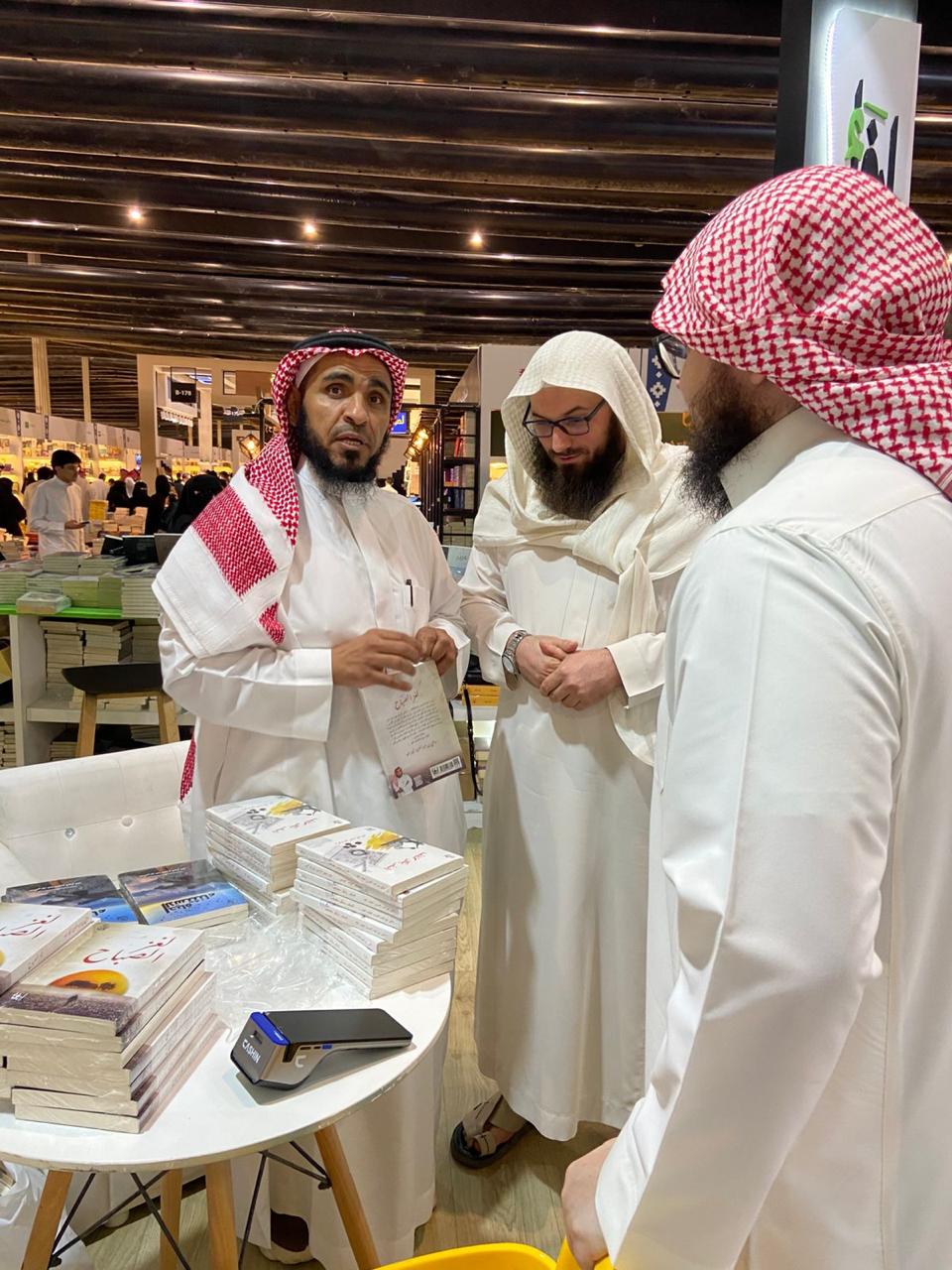 تدشين كتاب لغز الصباح بمعرض الرياض الدولي للكتاب